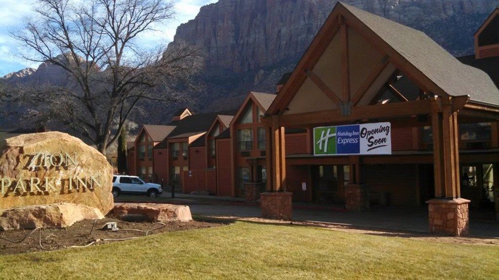 Holiday Inn Express Springdale - Zion National Park Area, An Ihg Hotel Exterior photo